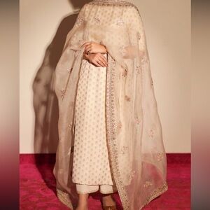 Elegant Cream Embroidered Outfit